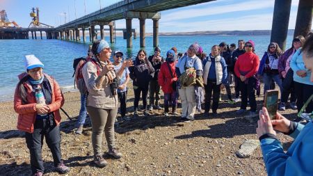 Santa Cruz celebró una jornada de senderismo en la Reserva Provincial Aves Migratorias