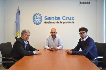 Autoridades de Casa de Santa Cruz y Servicios Públicos Sociedad del Estado articulan acciones para la provincia