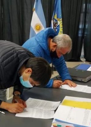 Se realizó la firma del acta de inicio para obras en Caleta Olivia