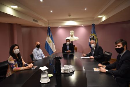 El Gobierno de Santa Cruz se reunió con el Embajador de Chile en Argentina