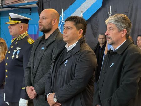 Puerto Santa Cruz fue sede del acto central por el 25 de Mayo encabezado por Claudio Vidal