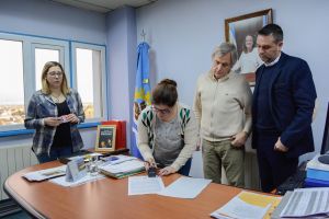 Concretaron apertura de sobres para adquisición de mobiliario y kits escolares