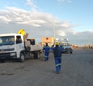 Servicios Públicos amplía el tendido eléctrico en el Barrio 22 de Septiembre de Río Gallegos