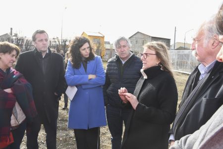 Alicia entregó equipamiento destinado a la producción agropecuaria de Santa Cruz