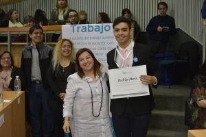 Velázquez: “Combatan por sus sueños y usen toda la potencia que tiene los y las jóvenes”