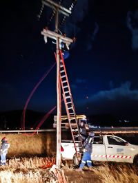 Alerta de servicio eléctrico por fuertes vientos en Santa Cruz