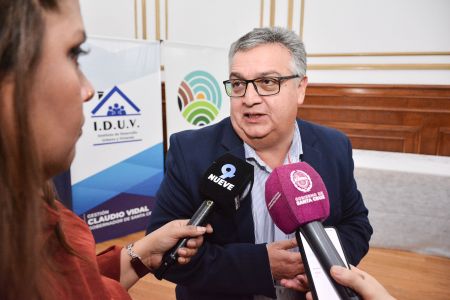 Marcelo De La Torre: “Queremos que las familias santacruceñas puedan tener viviendas dignas y con servicios”