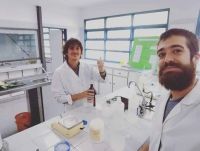 La Escuela Agropecuaria Nº 1 enseña a sus alumnos a elaborar alcohol en gel