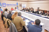 Santa Cruz propone profesionalizar el voluntariado espiritual con una nueva Ley de Capellanías
