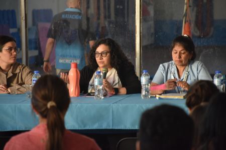 Salud: realizó charla informativa y vacunación ante posibles contactos estrechos