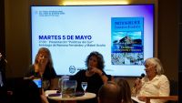 Se presentó la antología “Poéticas del Sur”, compilada por Ramona Fernández y Mabel Acuña.