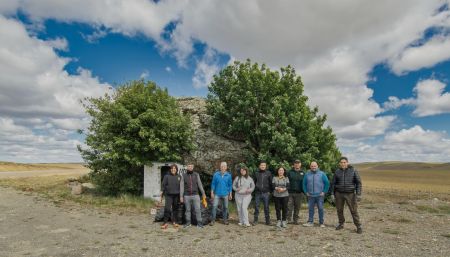 noticiaspuertosantacruz.com.ar - Imagen extraida de: https://noticias.santacruz.gob.ar/gestion/entes-provinciales/consejo-agrario-provincial/item/32280-el-bloque-erraticon-un-monumento-natural-que-refleja-la-historia-de-santa-cruz