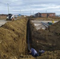 Realizaron conexión de ciento cincuenta metros de red de agua al Barrio Santa Cruz de Río Gallegos