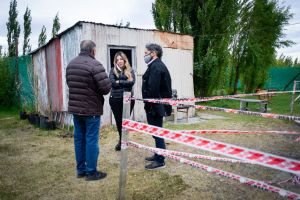Cultura inspecciona las tareas de restauración de la casa histórica del Aeroclub de Río Gallegos