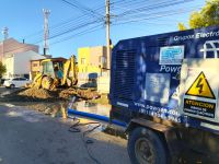 Servicios Públicos repara una cañería en calle 25 de Mayo y advierte baja presión en el centro