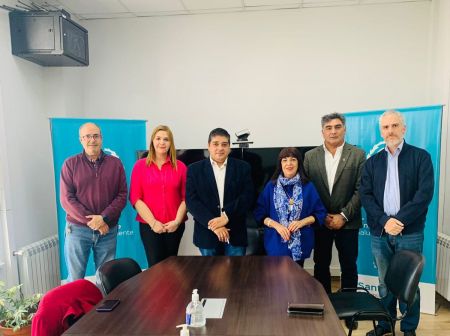 Autoridades de Salud delinearon acciones para mejorar el sistema farmacéutico provincial