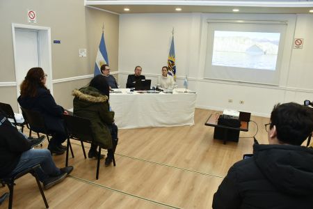 Santa Cruz se prepara para el Eclipse Anular Solar: Lago Posadas expuso sus actividades