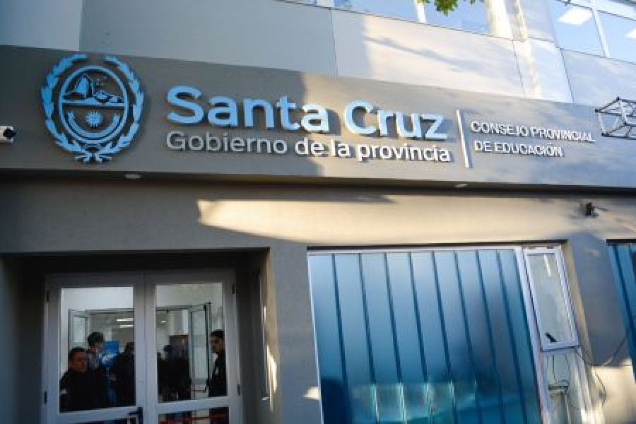 Santa Cruz extiende resguardos docentes y refuerza una pol&iacute;tica de Estado para sostener el empleo educativo