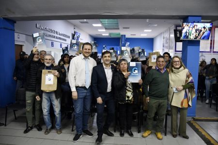 Alicia participó del acto de adjudicación de tierras fiscales a vecinos y vecinas de Río Gallegos