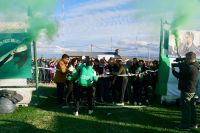 Claudio Vidal inauguró una cancha de césped sintético en Gobernador Gregores y refuerza la inversión deportiva en Santa Cruz
