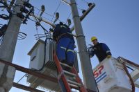 Instalaron nuevo transformador de energía en el Barrio Bicentenario de Río Gallegos