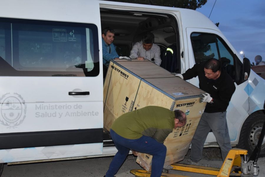 Se llevó adelante la entrega de equipos para almacenamiento y refrigeración de vacunas