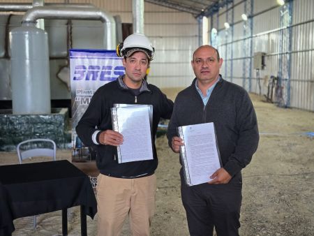 Bujer destacó la iniciativa de la empresa Brest S.A. en acompañar la labor de Vialidad Provincial