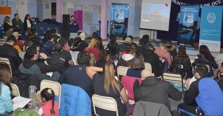 Intensa agenda de capacitación docente en Santa Cruz