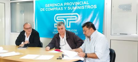 Servicios Públicos concretó apertura de sobres para adquisición de materiales