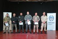 Personal de Seguridad finalizó curso de inglés y recibió su certificación
