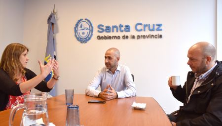 El Gobierno Provincial recibió al intendente de Río Turbio en la Casa de Santa Cruz en Buenos Aires