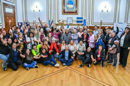 Cárdenas destacó el éxito de “Mayores en Movimiento” y su relevancia para la promoción de una vejez activa como saludable