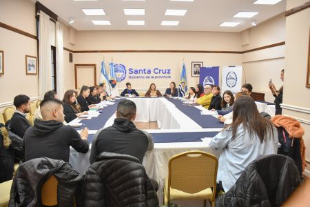 Lotería de Santa Cruz coordina acciones para abordar el flagelo de las apuestas online