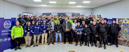 Más control en las rutas: 76 efectivos se suman como fiscalizadores en Santa Cruz