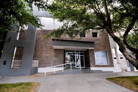 Biblioteca 28 de Noviembre.