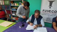 Servicios Públicos firmó convenio con la Federación de Uniones Vecinales de Caleta Olivia