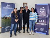 La subsecretaria de Adulto Mayor, Carla Beroiz encabezó la visita en las diferentes localidades.