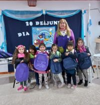 Se hicieron entrega de libros y kits escolares al Jardín de Infantes Nº29 de Fitz Roy