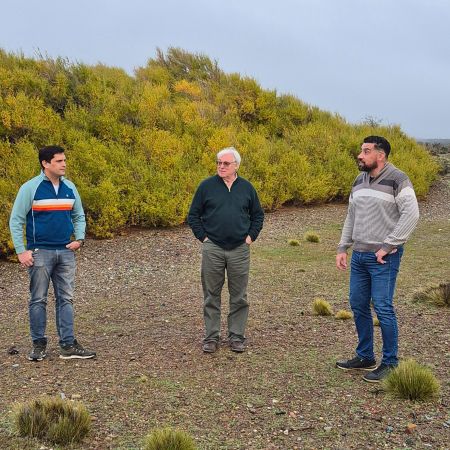 El presidente del Consejo Agrario Provincial, Hugo Garay, mantuvo una reunión de trabajo en Cañadón Seco.