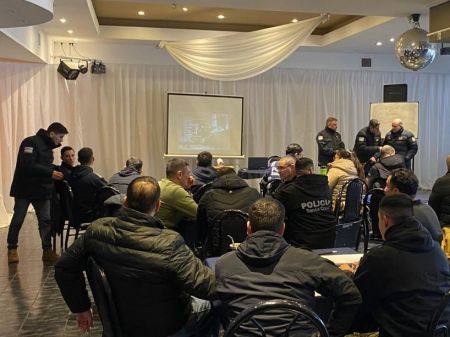 Seguridad impulsa formación en inglés para fortalecer la comunicación con visitantes extranjeros