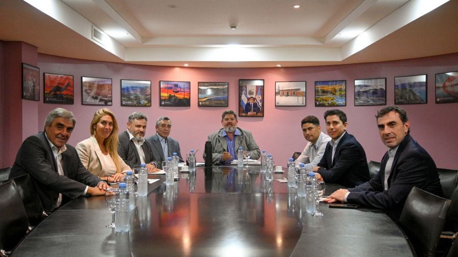 Santa Cruz refuerza el di&aacute;logo con empresas mineras para garantizar el cumplimiento de la normativa laboral y el empleo local