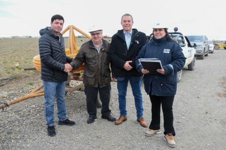 El Gobierno Provincial firmó convenio para avanzar en la red de gas del Barrio Aeroclub de Río Gallegos