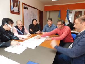 Gestionan la entrega de terrenos para petroleros de la Cuenca Austral