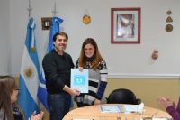 Desarrollo Social firmó convenio y entregó aportes al municipio de Puerto Santa Cruz