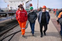 Autoridades del Gobierno Provincial con el interventor de YCRT, Pablo Gordillo Arriagada. 