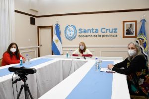 Alicia participó del lanzamiento de la Línea 102 en Santa Cruz