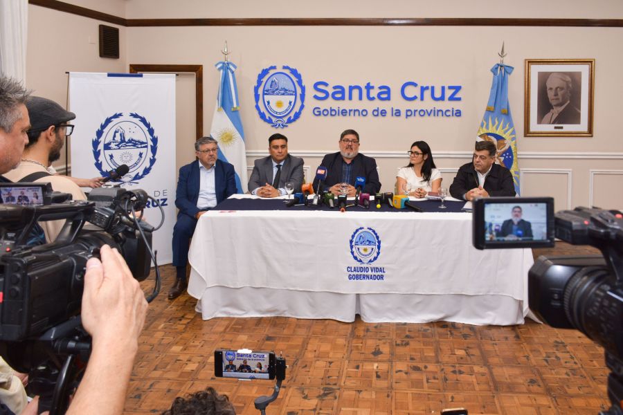 Verbes: &ldquo;Buscamos aliviar a las familias m&aacute;s endeudadas en un contexto de crisis&rdquo;