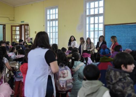 La Escuela Primaria N°1 de Río Gallegos reabrió sus puertas con un sistema de calefacción completamente renovado