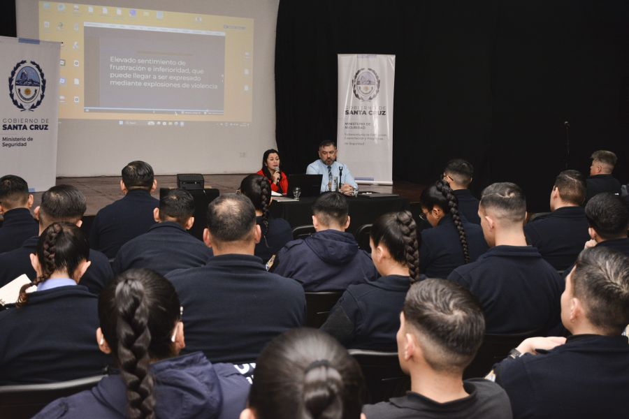 Seguridad refuerza la formaci&oacute;n policial con una capacitaci&oacute;n en investigaci&oacute;n criminal