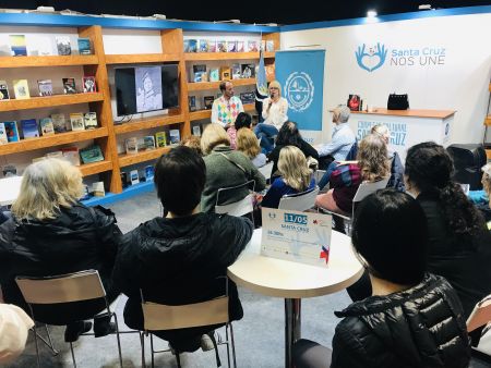 Se presentó “Esas Mujeres en la Patagonia Austral” en la Feria Internacional del Libro